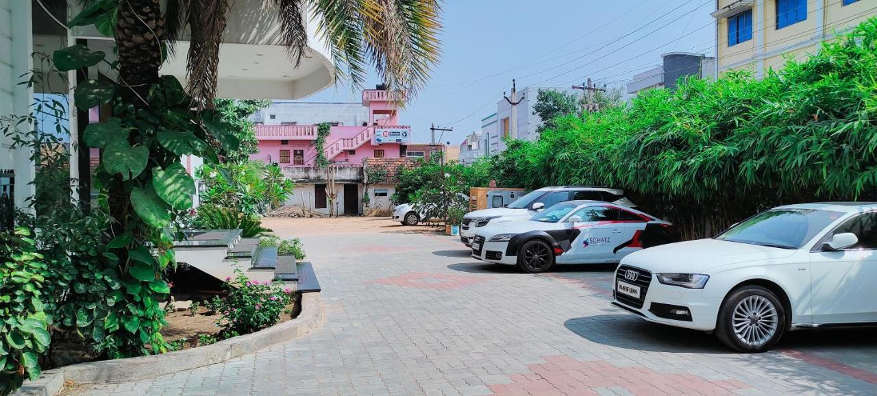 Aparthotel Pine Tree Kanchipuram Exteriér fotografie